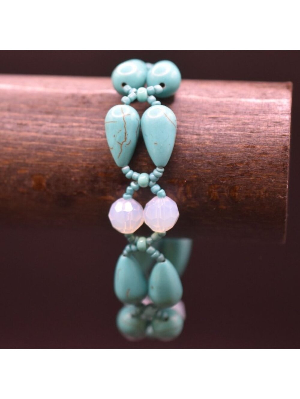 Turquoise Beaded Bracelet With Teardrop Stones & Opalescent Accents - Vintage St